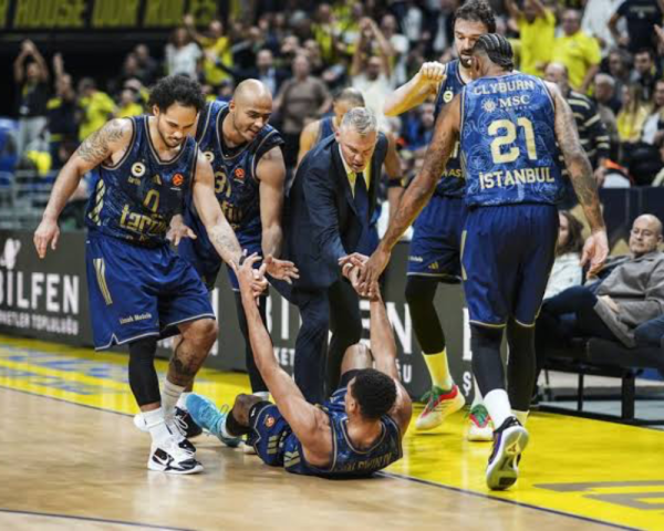 Valencia vs Fenerbahce Prediction & Betting Tips: EuroLeague, 27 October 2026